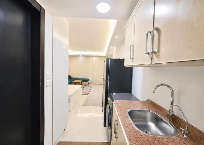 Cecelia With Private Apartment