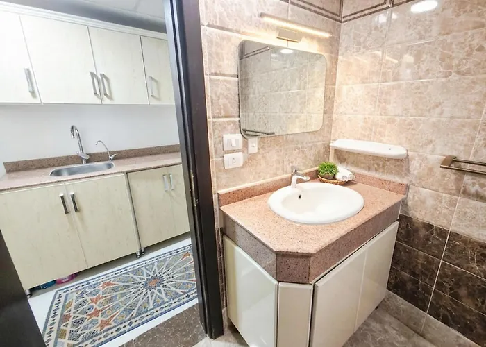 Cecelia With Private Apartment